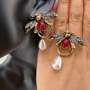 Queen bee antique vintage Gold Watch with Crystal Accents